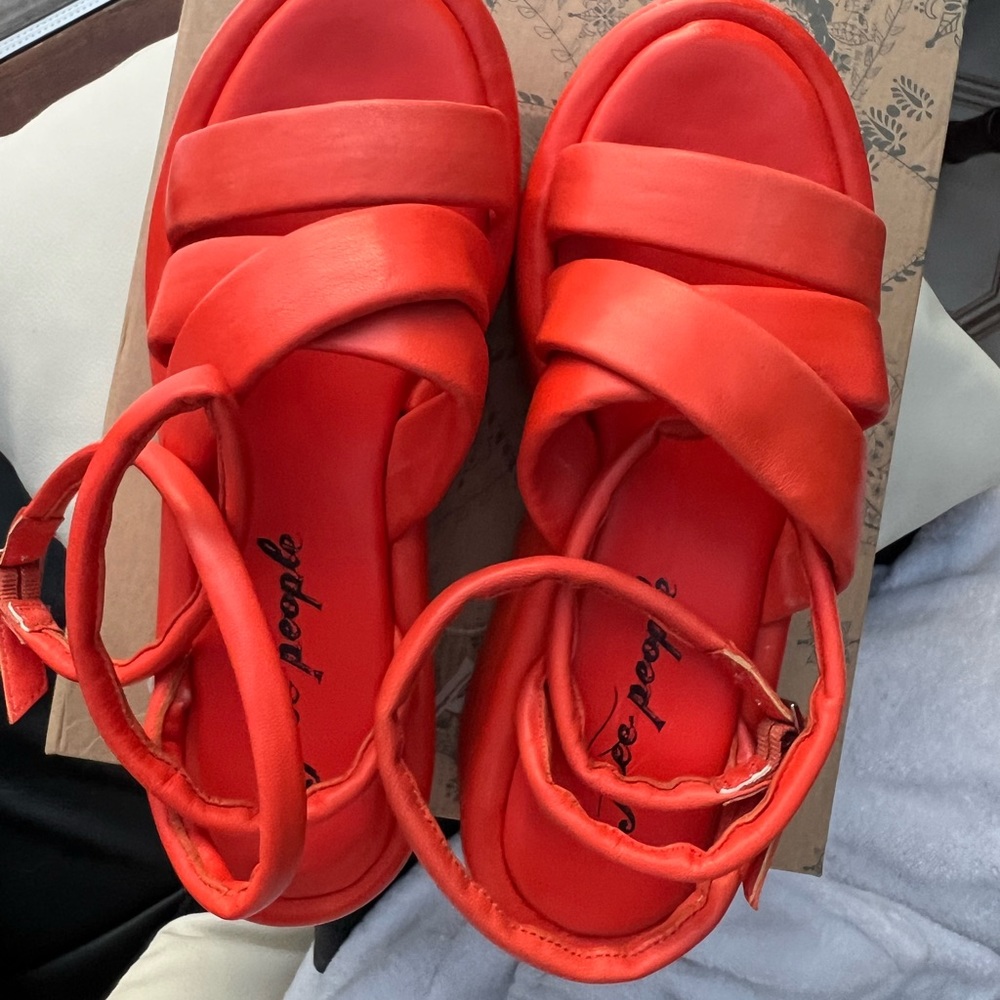 Free People Harper Flatform Tiger Lily. Size 9/40EU.